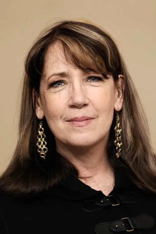 Ann Dowd Oyuncu Profil Görseli