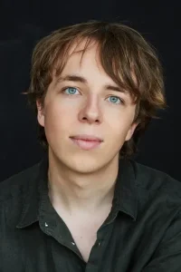 Ed Oxenbould Oyuncu Profil Görseli