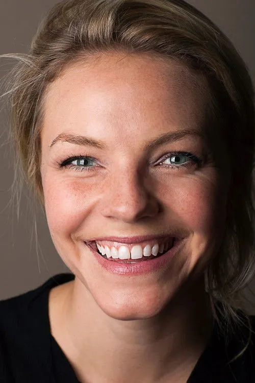 Eloise Mumford Oyuncu Profil Görseli