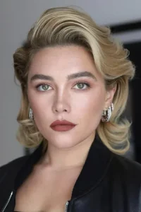 Florence Pugh Oyuncu Profil Görseli