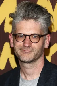 Jonathan Entwistle Yönetmen Profil Görseli