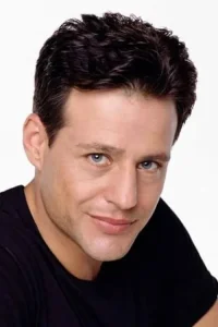 Louis Mandylor Yönetmen Profil Görseli