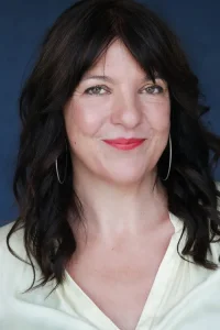 Louise Hooper Yönetmen Profil Görseli