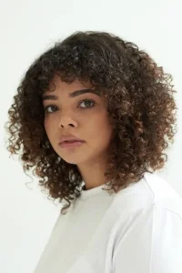 Lydia West Oyuncu Profil Görseli