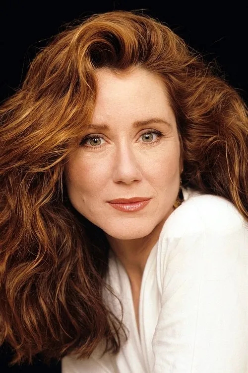 Mary McDonnell Oyuncu Profil Görseli