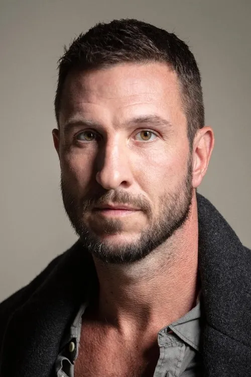 Pablo Schreiber Oyuncu Profil Görseli