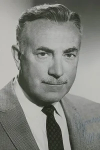 Raymond Bailey Oyuncu Profil Görseli