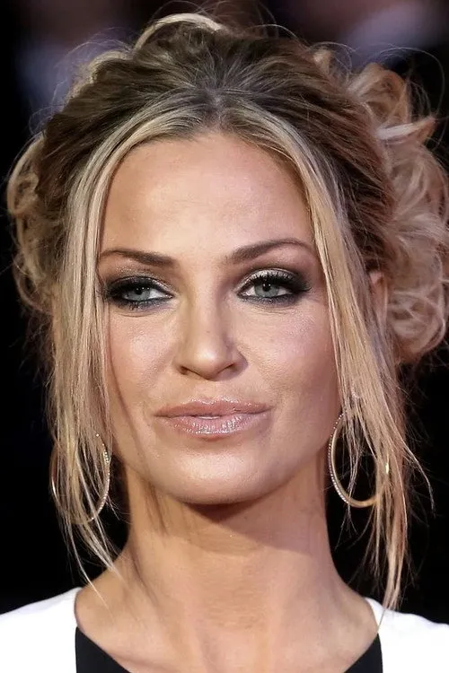 Sarah Harding Yönetmen Profil Görseli