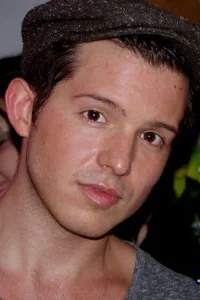 Simon Curtis Yönetmen Profil Görseli