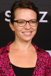 Sophie Goodhart Yönetmen Profil Görseli
