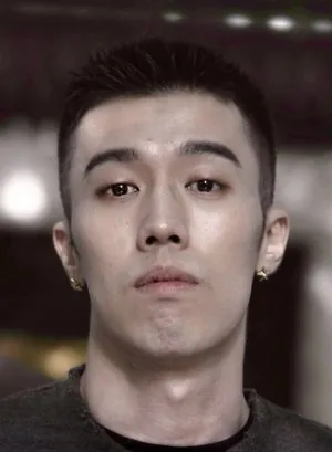 Zhou You Oyuncu Profil Görseli